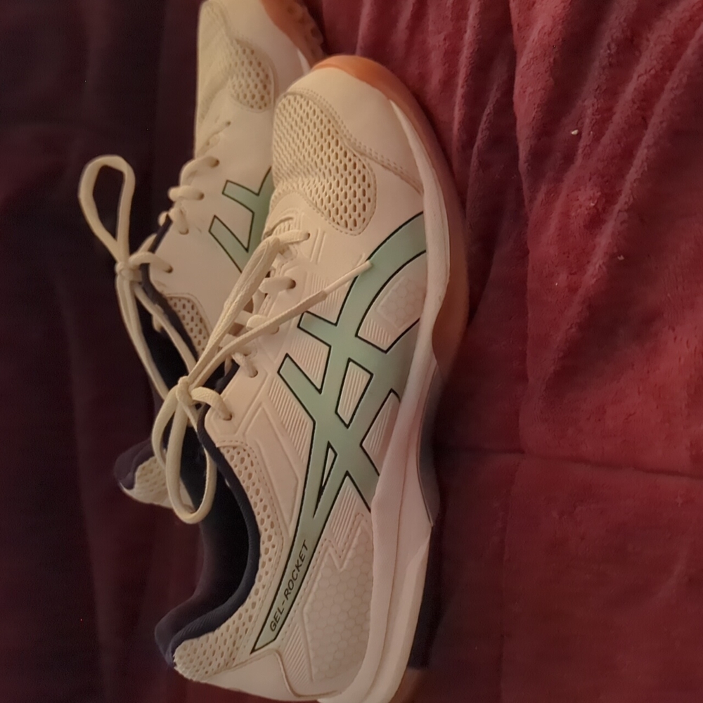Asics Womens Size 8.5 GEL-Rocket  Volley Ball Shoes B756Y White/Light blue